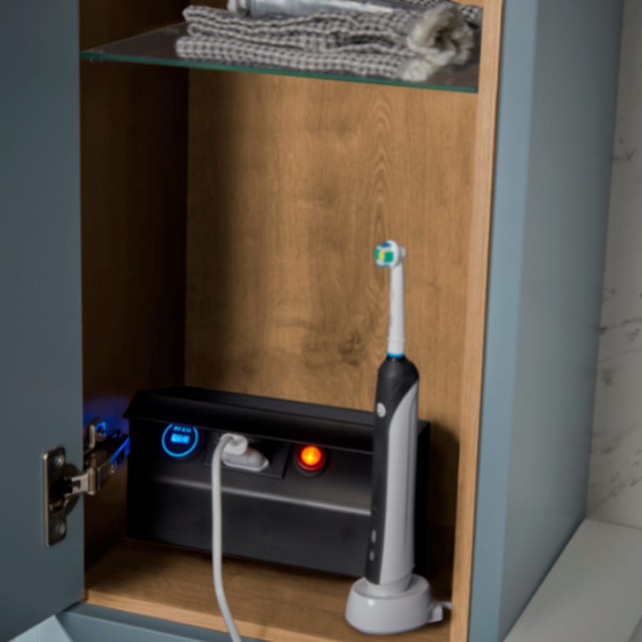 DC6001 Tavistock Charging Station Bathroom