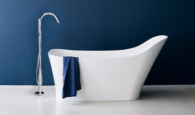 A Nebbia slipper bath from Clearwater.