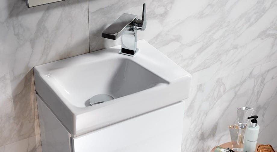 A Geberit Xeno² cloakroom basin with matching monobloc tap.