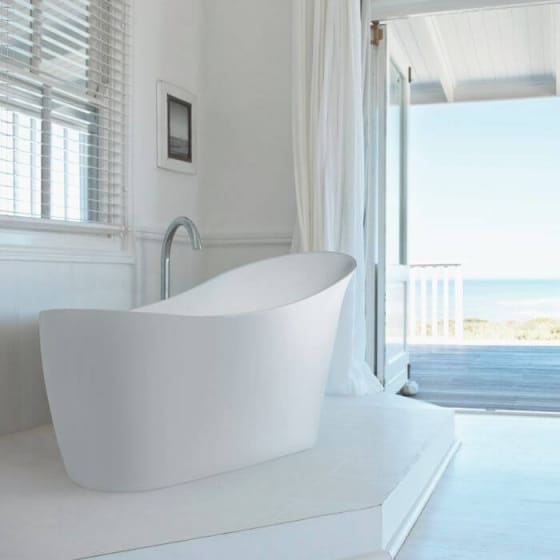 Image of BC Designs Slipp Freestanding Bath