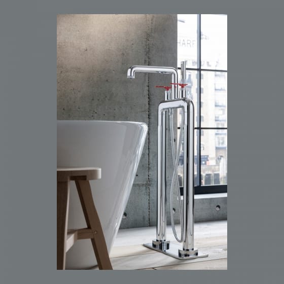 Image of Crosswater Union Freestanding Bath Tap With Shower Kit